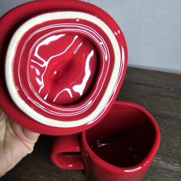 NWT Rae Dunn Artisan XOXO Valentine's Day Red Heart Topper Mug - Picture 8 of 9